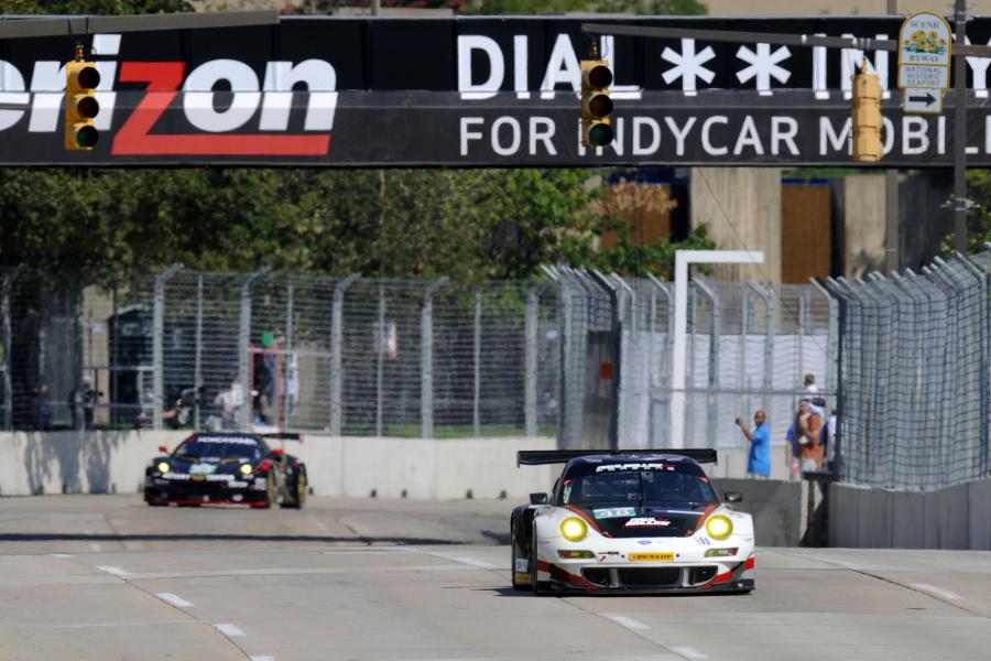  Porsche 911 GT3 RSR 2012 года  (фото 13 из 429)